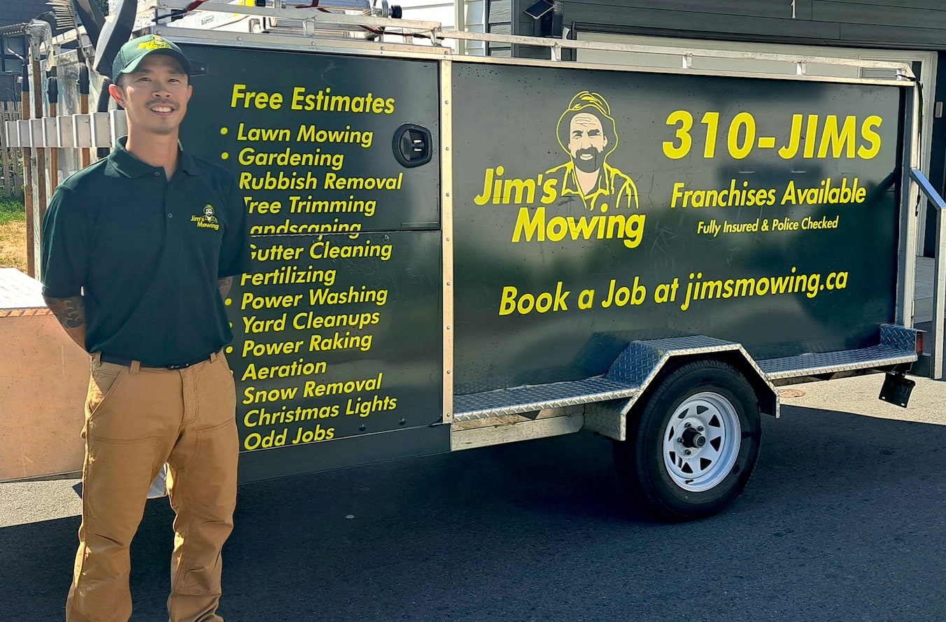 Keith Lung our Jim’s Mowing franchisee in Surrey in front of trailer Keith Lung our Jim’s Mowing franchisee in Surrey in front of trailer